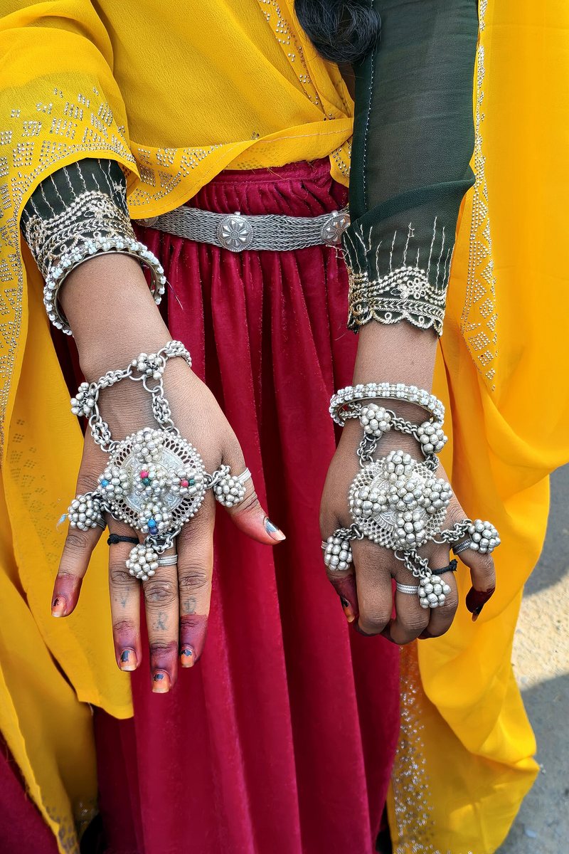 Lengths, weights and the one rule that stops two chains from knotting.